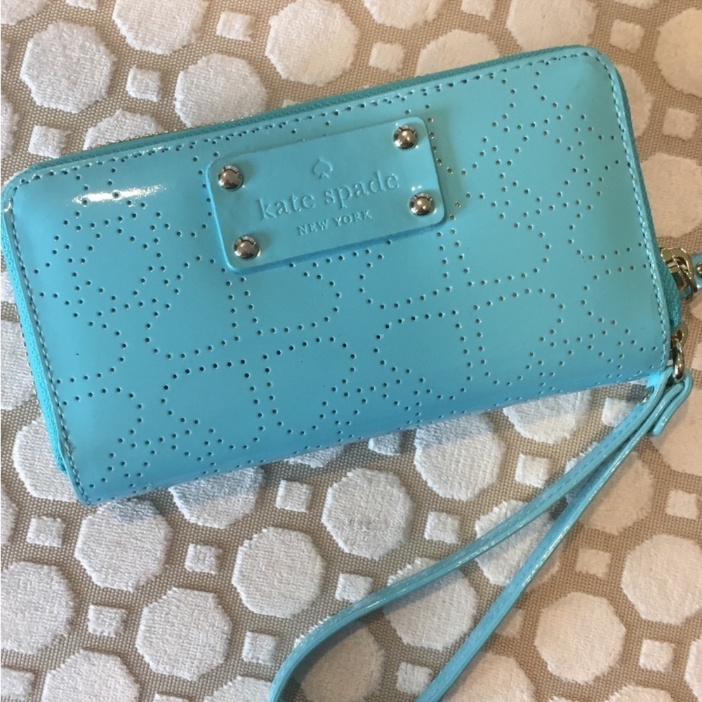 NWOT ❤️Kate Spade - Tiffany Blue Perforated Heart Wristlet - OS